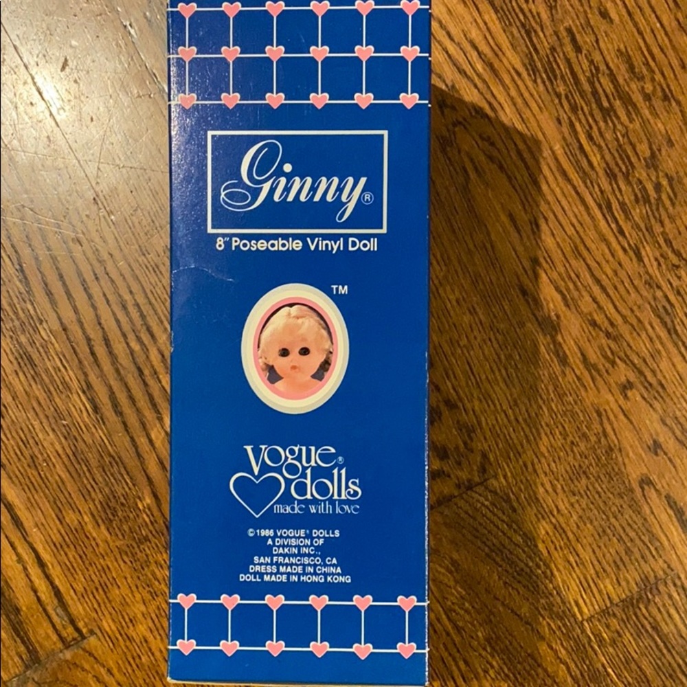 Vintage Vogue Ginny 8" Broadway 71-1110 with stand - Picture 4 of 4